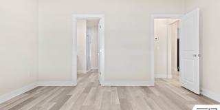 FULLY FENCED, UPGRADED 3/2/2 IN DESIRABLE PINE GROVE Gallery 18