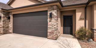 3 Bed, 2 Bath, 2 Car Garage For Rent. Pet Friendly Gallery 1