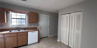 502 Oakwood Court Gallery 8