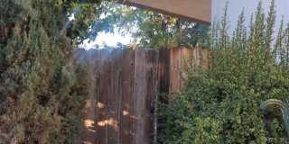 Spacious Duplex in South Redlands with Pool Access Gallery 14