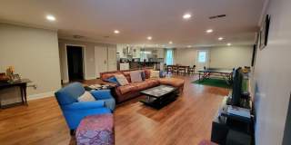 Massive 3 bed 3 bath on Boulevard! Massive 3 bed 3 bath on Boulevard! Gallery 1