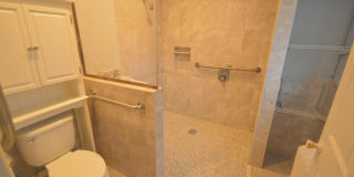 322 JONES Avenue Gallery 11