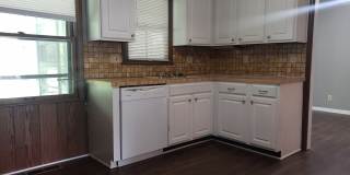 Remodeled Raytown Home-Coming SOON!! Gallery 9