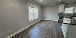 826 W Franklin Gallery 6