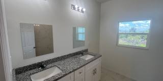 SPACIOUS 3Bd / 2Ba /1 C SINGLE FAMILY HOUSE AVAILABLE Gallery 8