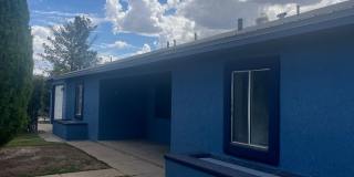 Charming 4 Bedroom 2 Bathroom home in the middle of Benson AZ. Gallery 1