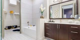 Pearl Dadeland Gallery 15