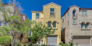 Stylish Tri-Level Home/Tandem Garage in Henderson Gallery 1