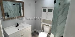1412 NE 17th Ct Gallery 9