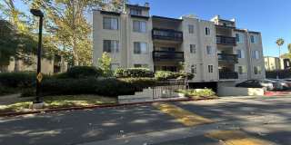 $3,295! Charming 2-Bed, 2-Bath Corner Unit in Gated Culver City Community! Gallery 1