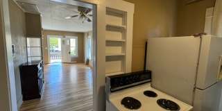 1114 W 8TH A&amp;B Gallery 17