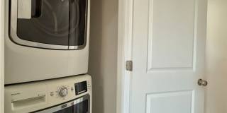 Beautiful 3Bed/2.5Bath Home in the City Gallery 12