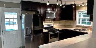 2625 E. Cavett Gallery 1