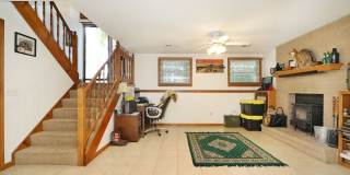 Spacious Home for Rent! Gallery 23