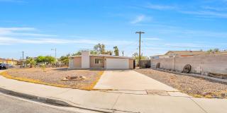 Spacious Single-Story Home on an Expansive Lot Near Central Las Vegas! Gallery 1
