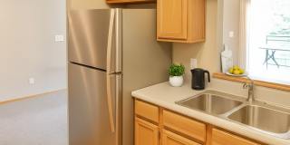 Beautiful & Spacious 2-Bedroom Home with Attached Garage in Apple Valley for $1,899! Gallery 14