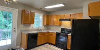 SW Updated Home - Wood Laminate Flooring, Front Porch & Deck! SW Updated Home - Wood Laminate Flooring, Front Porch & Deck! Gallery 7