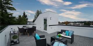 Air-Conditioned Seattle Townhome with Rooftop Deck & Mt. Rainier Views Gallery 28