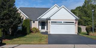 Beautiful 2 Bed / 2 Bath Condo with 2-Car Garage Gallery 1