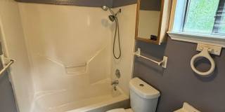 Conveniently Located Haven Near Austin Hotspots Gallery 1
