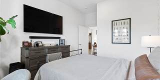 112 Rogers Street NE Gallery 22