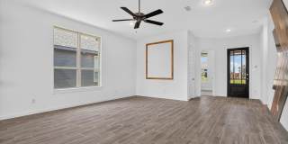 620 Godley Gallery 9