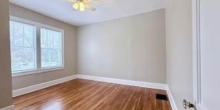 1102 Tates Creek Road Gallery 7
