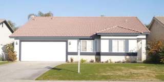 Spacious 4 Bedroom / 2 Bath Home – Fully Equipped Kitchen | Bakersfield, CA 93312 Gallery 1