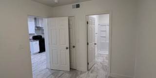Recently Remodeled 1 Bed. Apt. Near Shopping & Public Transportation Recently Remodeled 1 Bed. Apt. Near Shopping & Public Transportation Gallery 5
