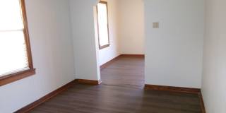 Charming Cottage on A. Avenue - MOVE IN SPECIAL $200 OFF 1st Months Rent: Gallery 26