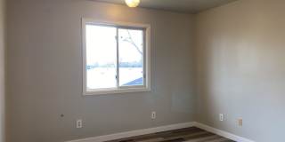 2 Bedroom 2 Bath Townhome w/ large 2 car garage - Freshly remodeled - Available Now Gallery 18