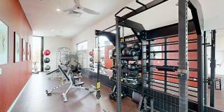 College Town Fayetteville - Student Housing Gallery 10