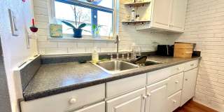 Beautiful two-story townhome in Denver! Low Maintenance! Gallery 4