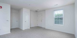 323 College Manor Ave Gallery 1
