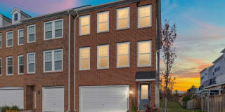 42304 LANCASTER WOODS Square Gallery 1