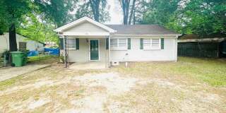 Nice House with great back yard Gallery 1