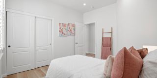 BRIGHT, OPEN RESIDENCE IN RIVERMARK HOME WITH EXCELLENT LAYOUT Gallery 32