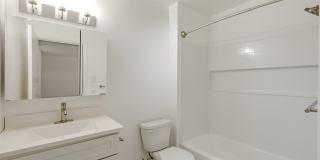 Country Club Apartments Gallery 20
