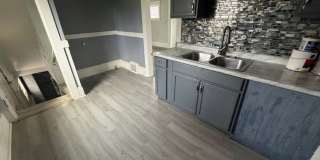 Charming 4BR House in Cleveland Gallery 4