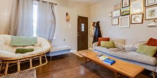 AVAILABLE MAY 2026  - 2 Bedroom Home in Mt Washington w/ Fenced In Yard! Gallery 4