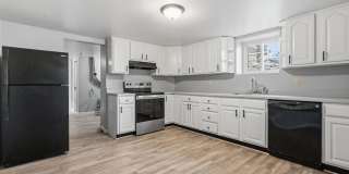 Modern 2 bedroom home in Carnegie available now! Gallery 1