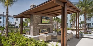 Aurora on the Trail - Apartments & Townhomes Gallery 12