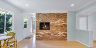 2313 N Baker Gallery 22