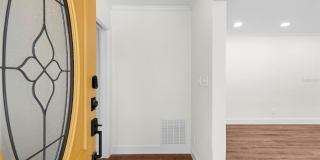 402 ERIE Avenue Gallery 11