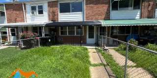 2921 Freeway Gallery 1