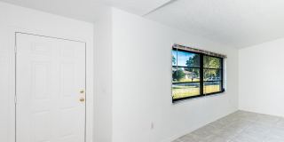 PET FRIENDLY POOL HOME IN PORT CHARLOTTE Gallery 11
