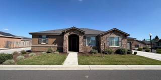 Beautiful home for rent in gated community in Visalia Gallery 1