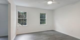 91 PREMIER Court Gallery 32