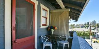 Charming Upper Floor 2 Bed / 1 Bath with Bonus Studio in a Prime Echo Park Location Gallery 10
