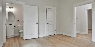 8 Long Street Gallery 11